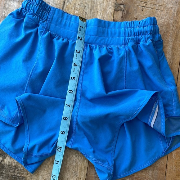 Lululemon women’s athletic shorts size 4, sized like a 2 - Picture 5 of 7